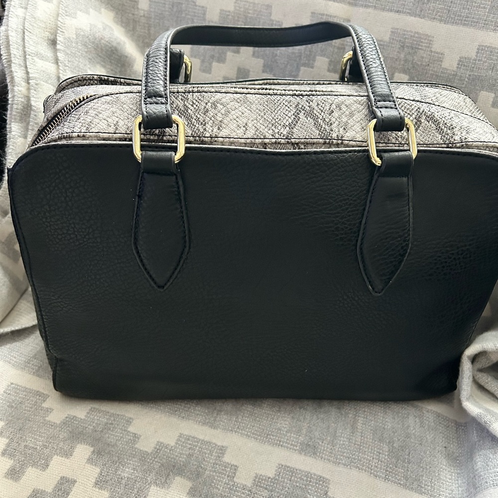 NWT - Olivia + Joy Women’s Snakeskin Look Bag
